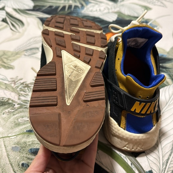 Nike Huarache - Picture 6 of 8